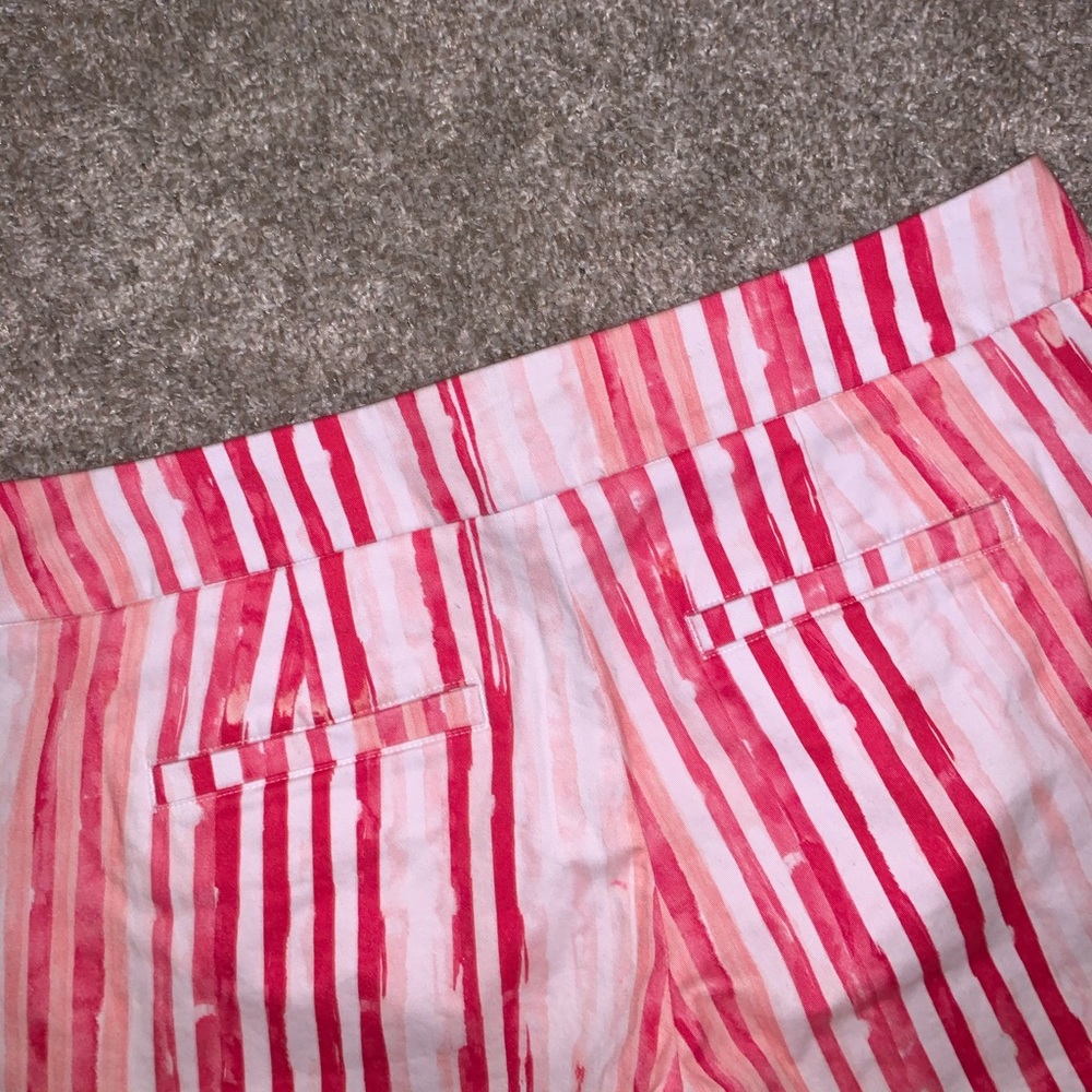 Crown & Ivy Red, Pink & White Shorts size 4 - Picture 6 of 6